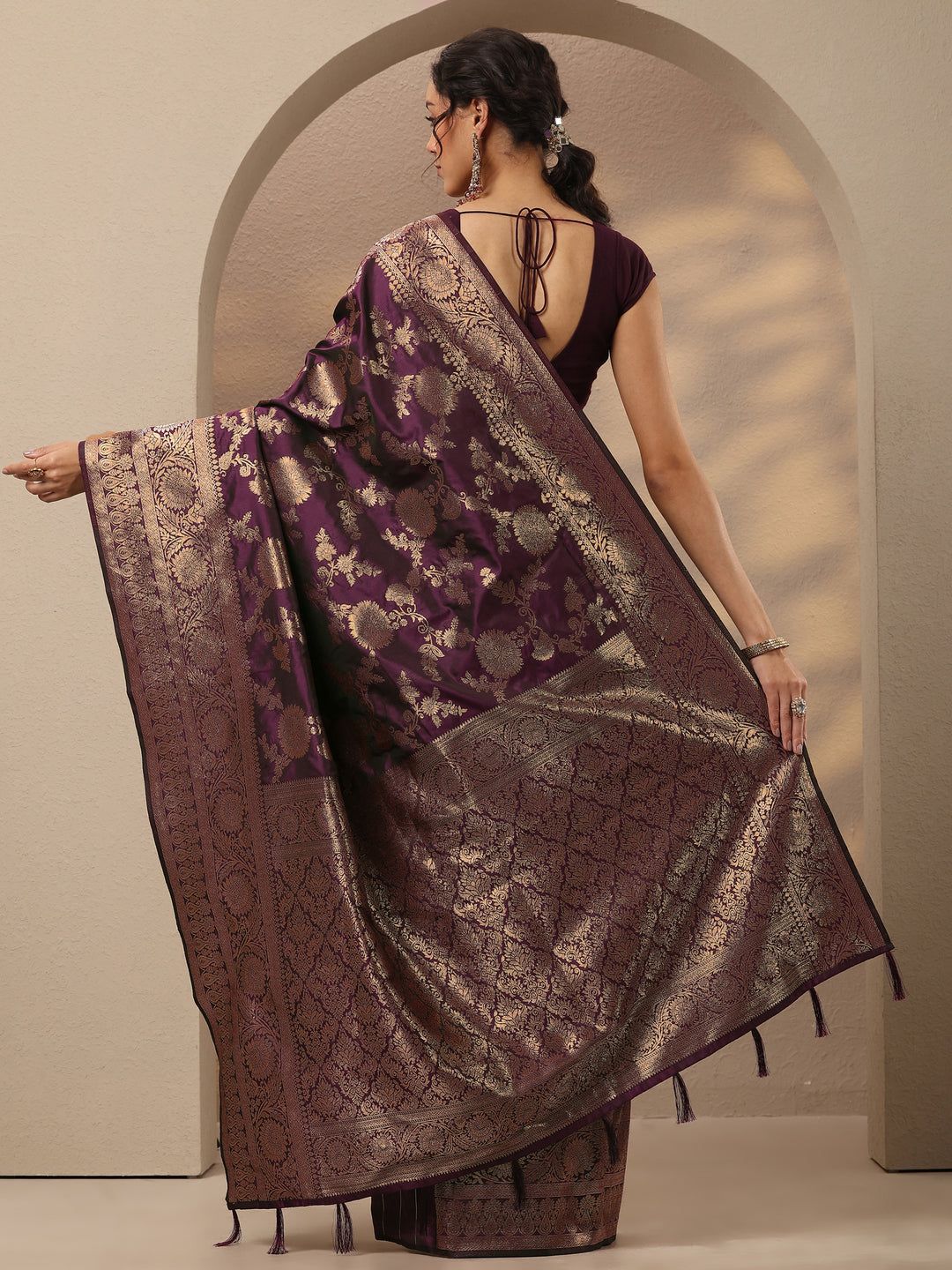 Burgundy Woven Design Silk Blend Saree With Unstitched Blouse Piece