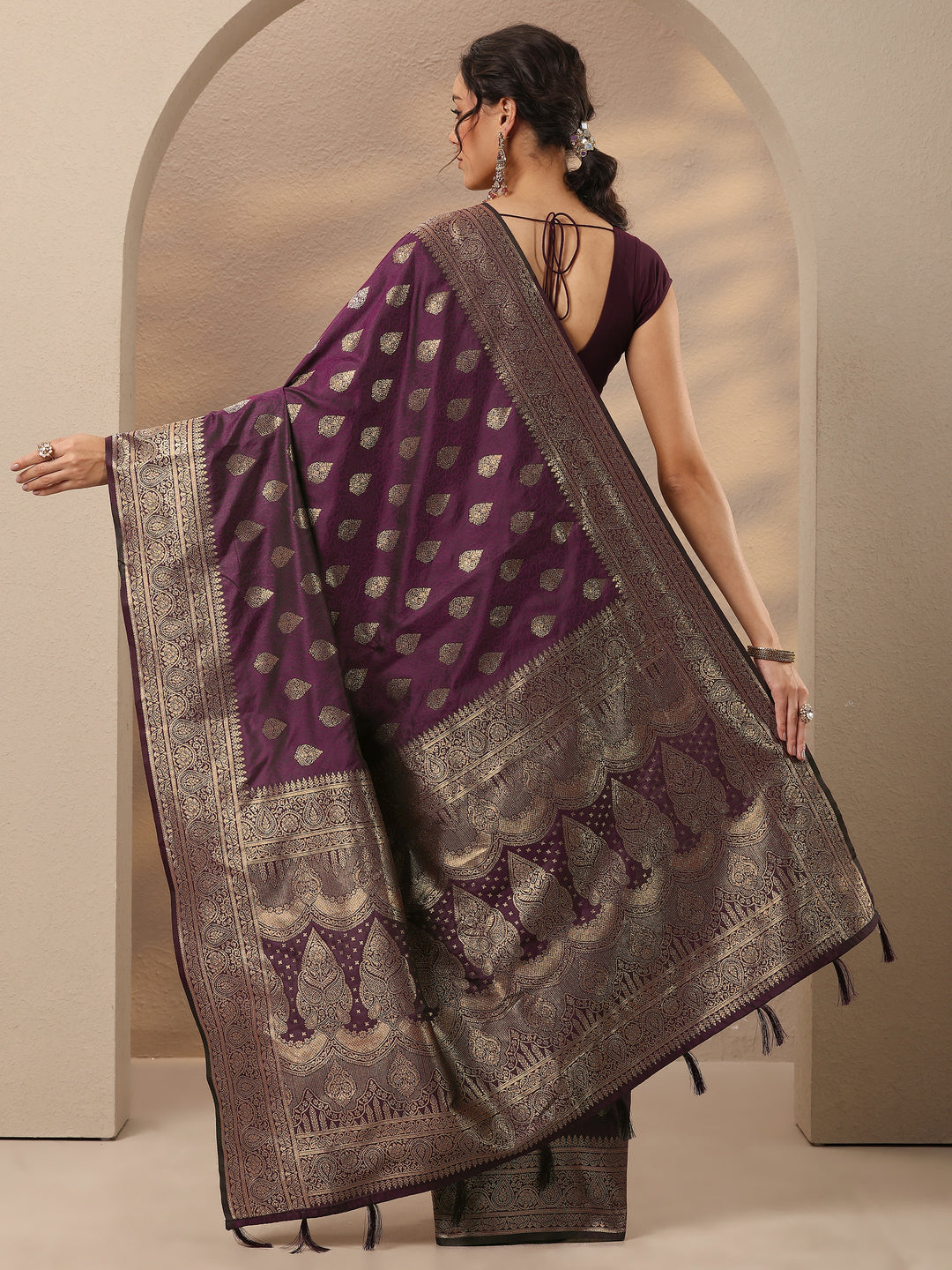 Burgundy Woven Design Silk Blend Saree With Unstitched Blouse Piece