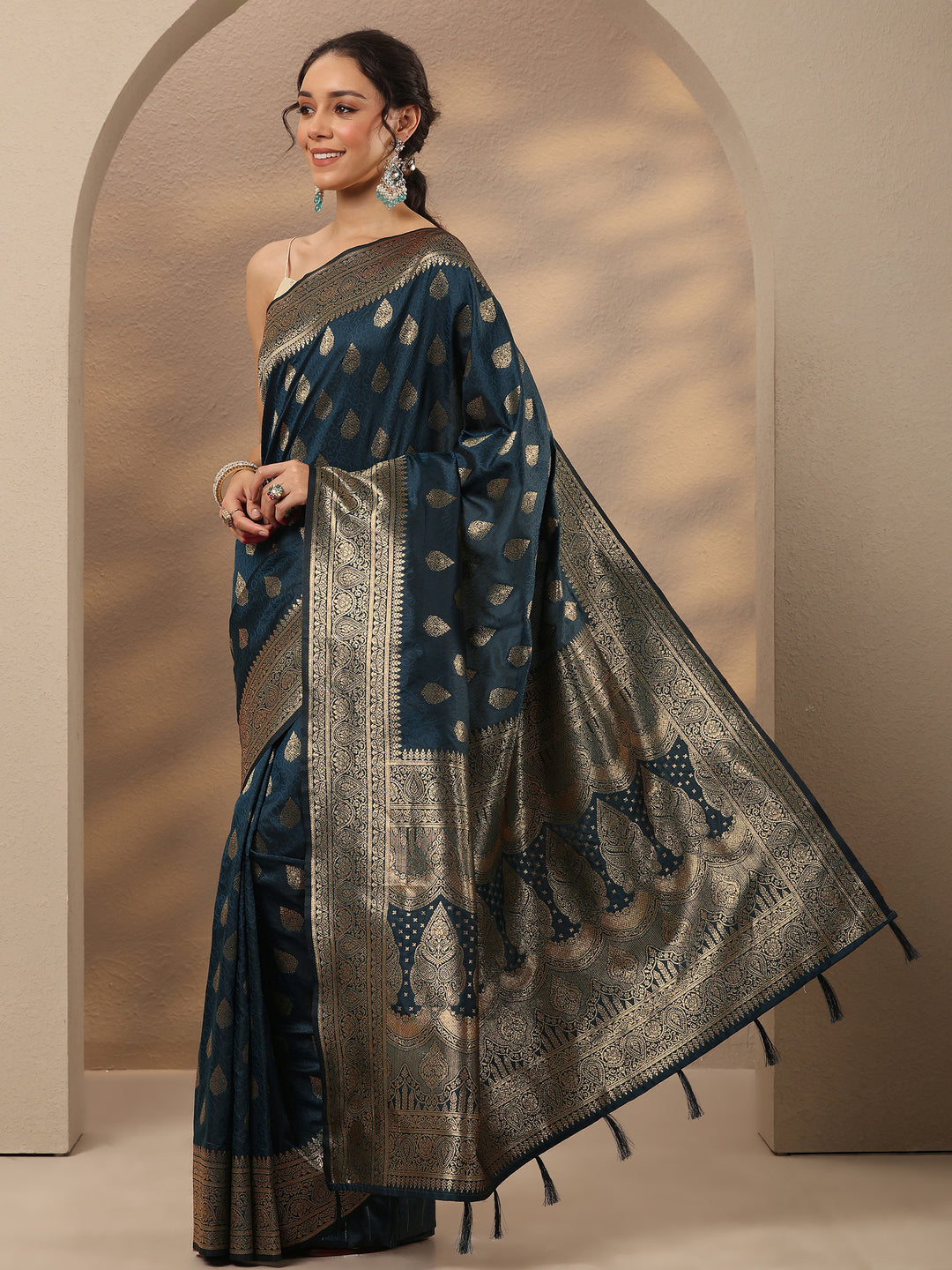 Navy Blue Woven Design Silk Blend Saree With Unstitched Blouse Piece
