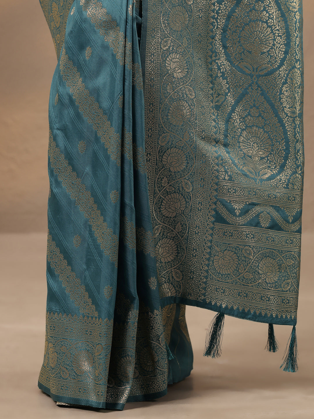 Blue Woven Design Silk Blend Saree With Unstitched Blouse Piece