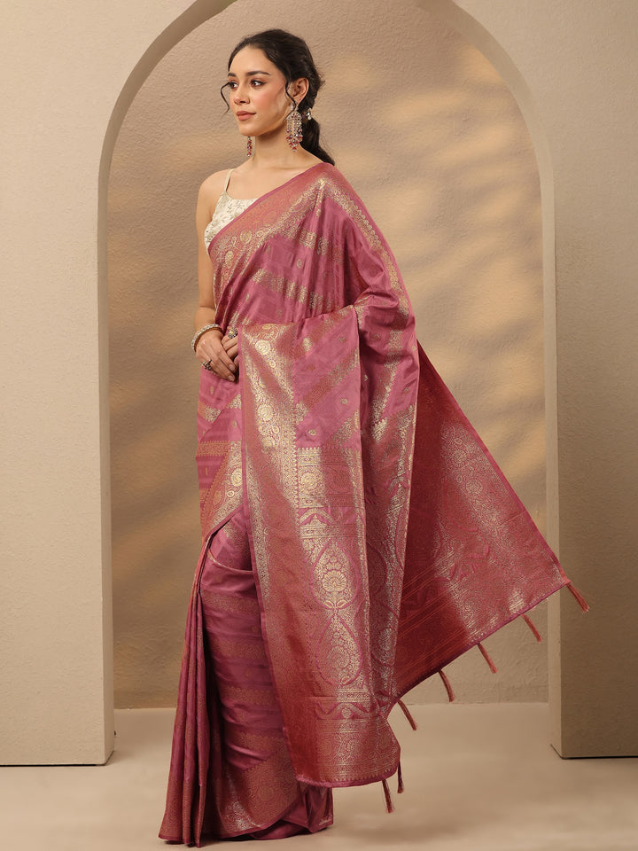 Peach Woven Design Silk Blend Saree With Unstitched Blouse Piece