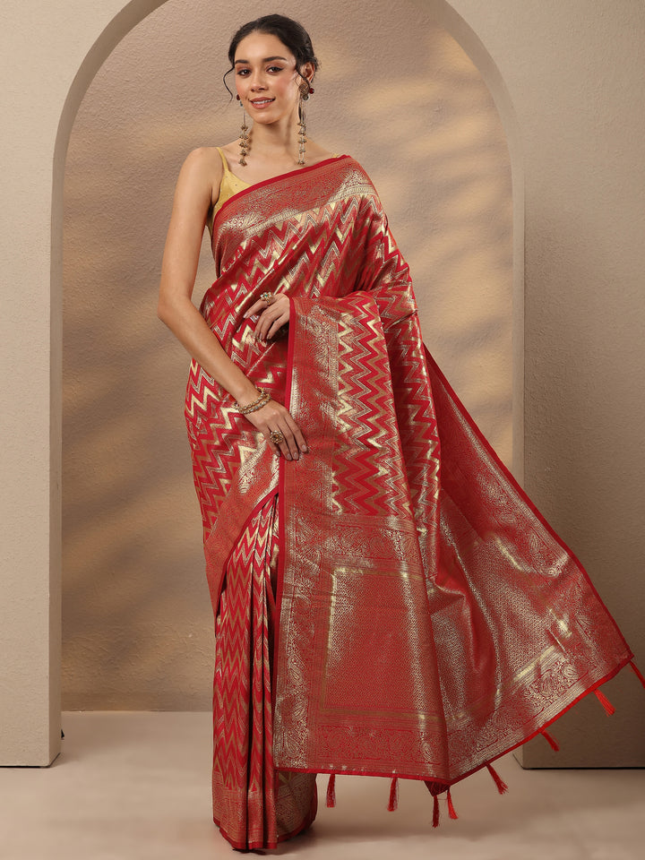 Red Chevron Woven Design Silk Blend Saree With Unstitched Blouse Piece