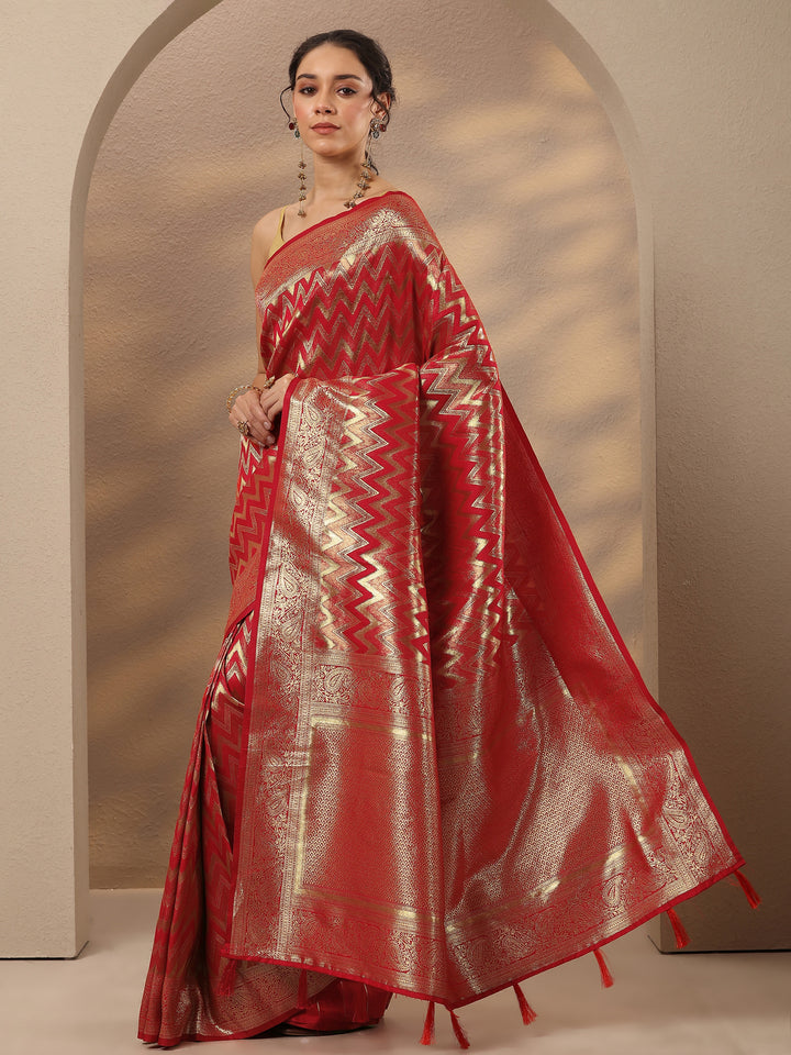 Red Chevron Woven Design Silk Blend Saree With Unstitched Blouse Piece