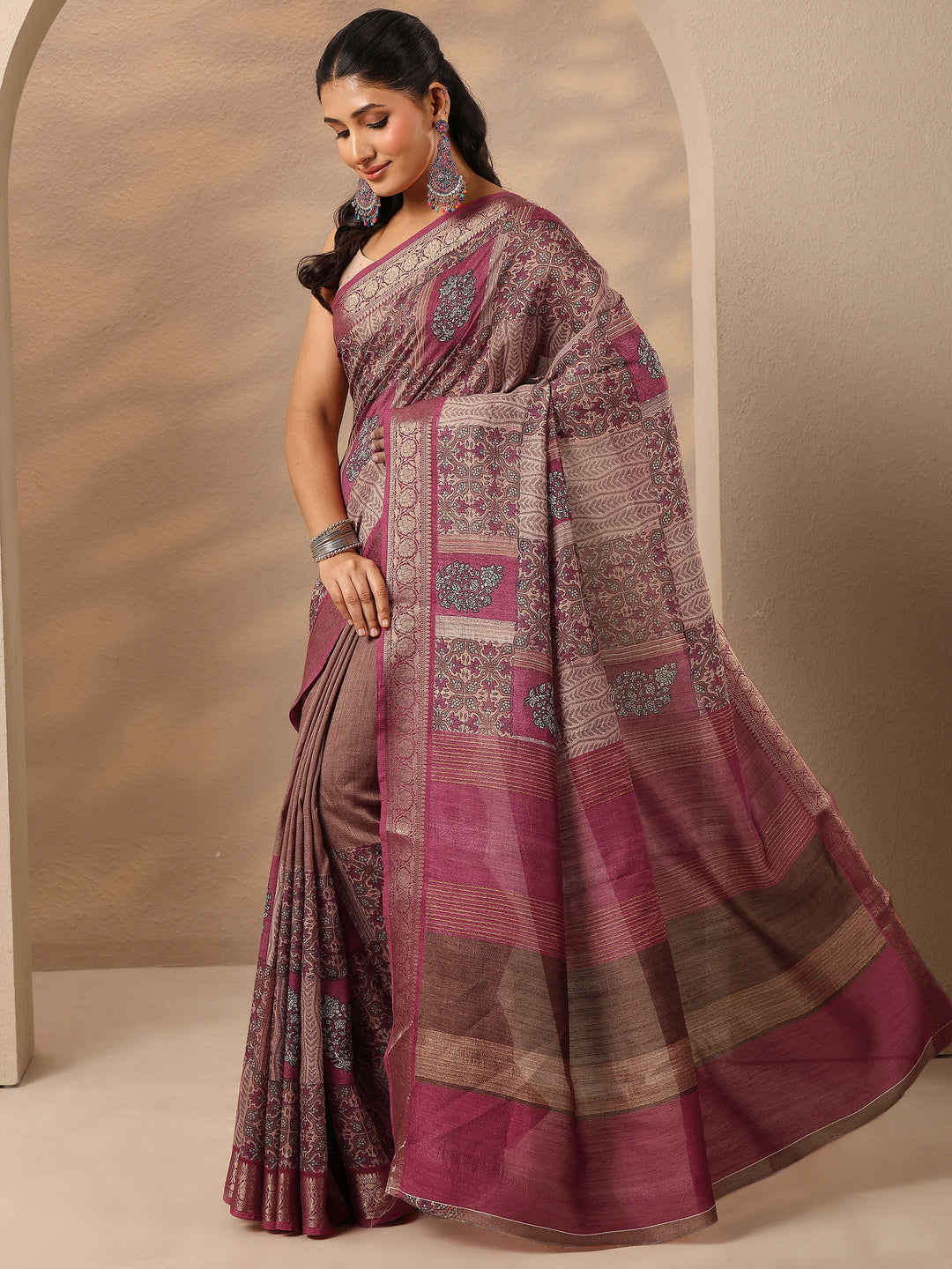 Pink Printed Silk Blend Saree With Unstitched Blouse Piece