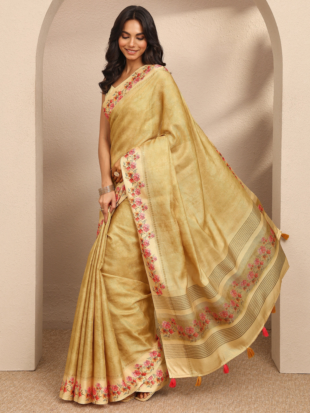 Gold Printed Silk Blend Saree With Unstitched Blouse Piece