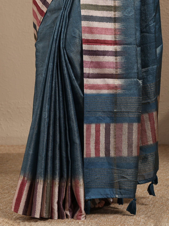 Teal Printed Silk Blend Saree With Unstitched Blouse Piece