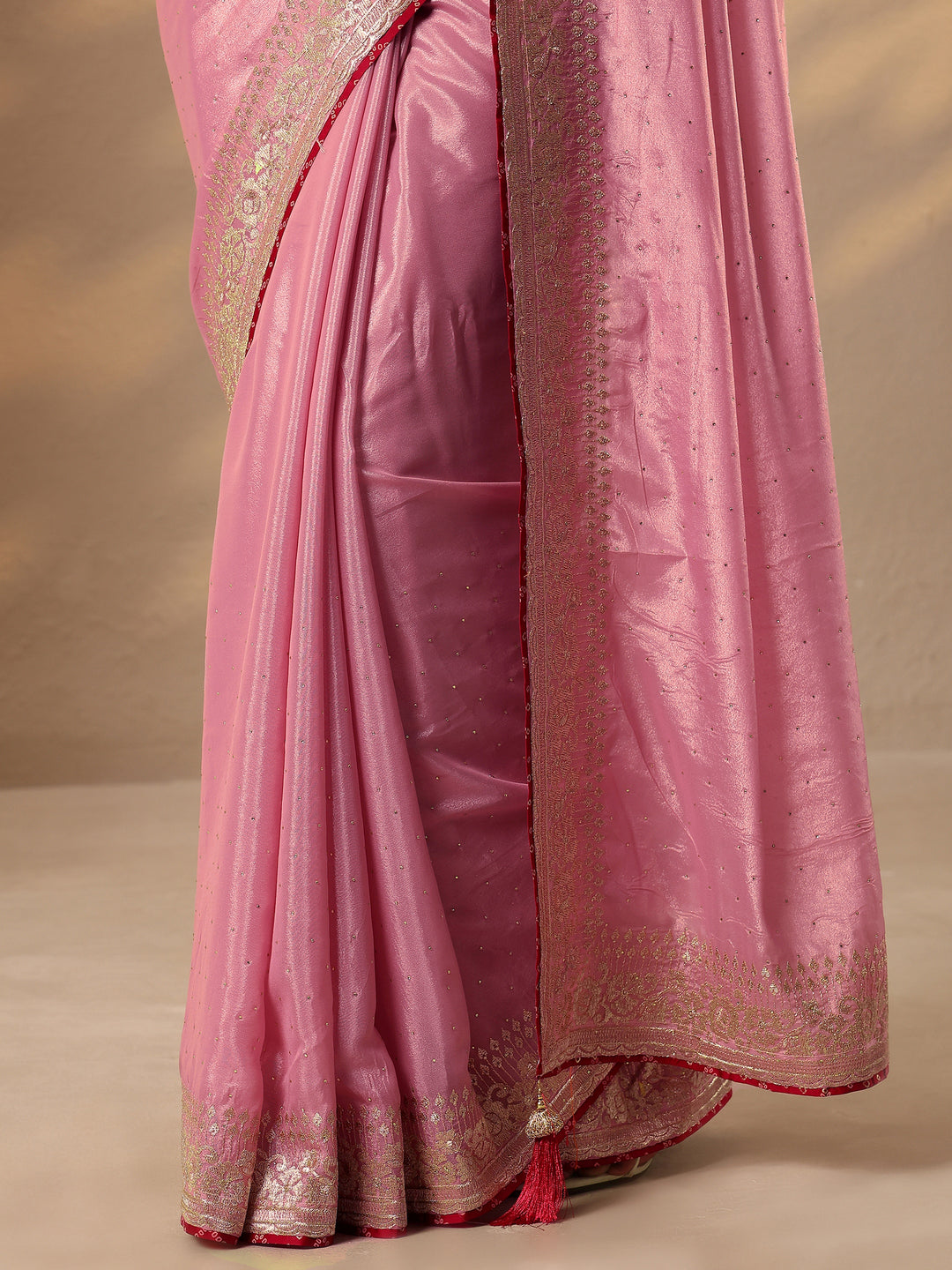 Pink Embellished Silk Blend Saree With Unstitched Blouse Piece