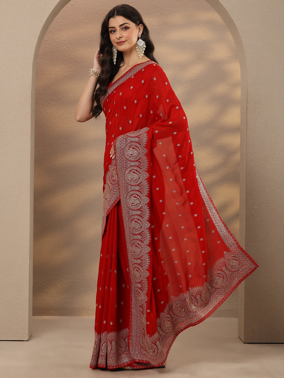 Red Embroidered Georgette Saree With Unstitched Blouse Piece