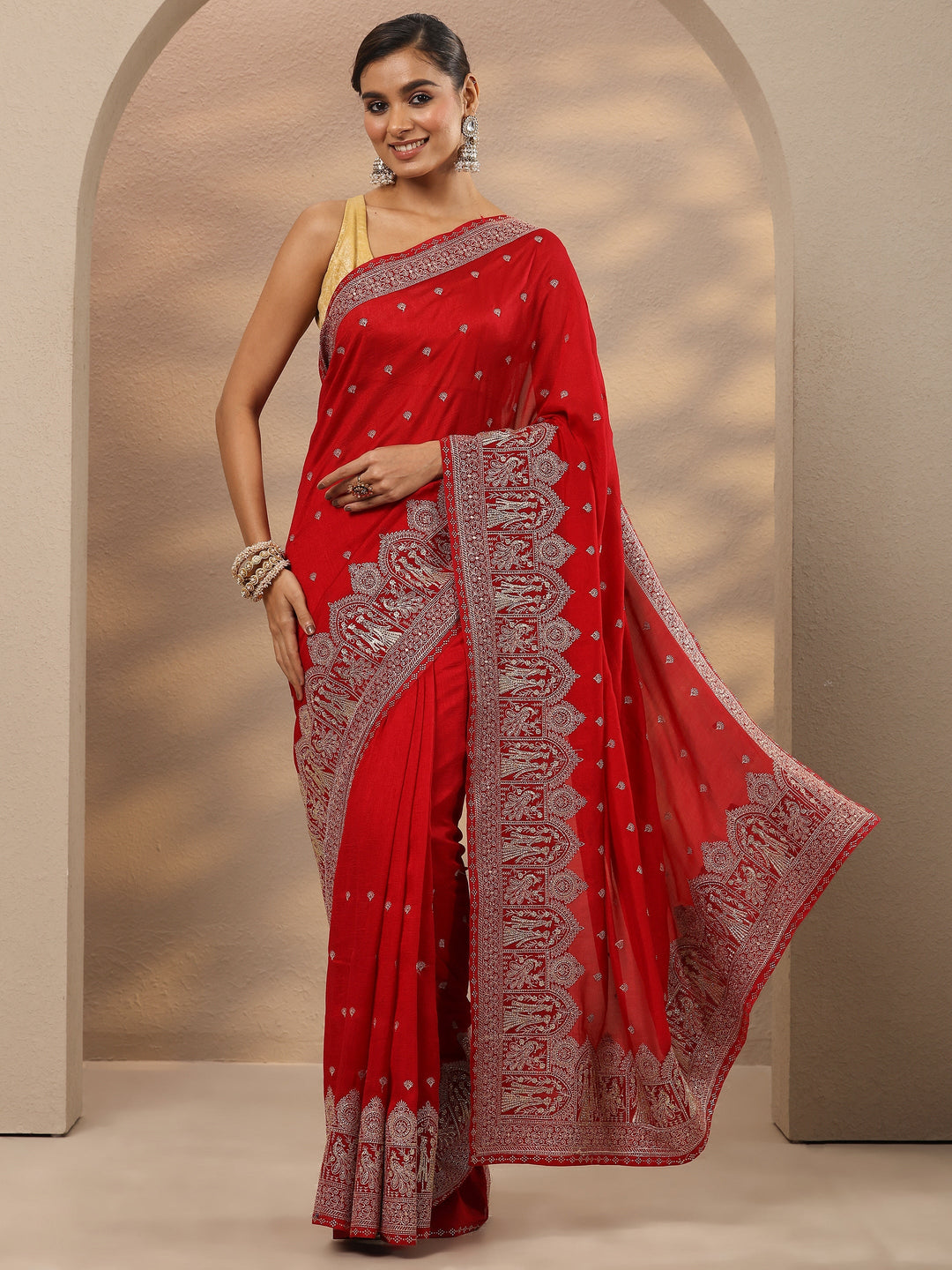 Red Embroidered Georgette Saree With Unstitched Blouse Piece