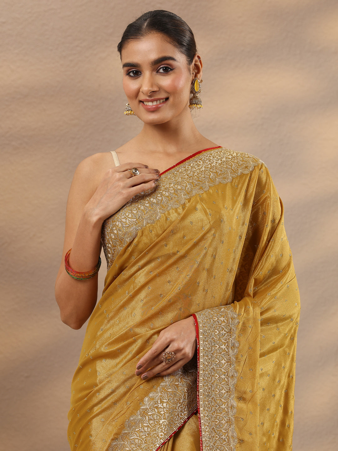 Mustard Embellished Silk Blend Saree With Unstitched Blouse Piece
