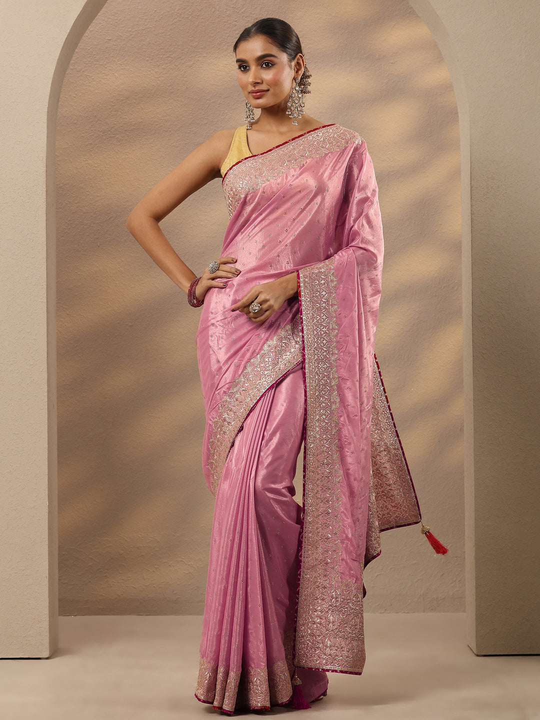 Pink Embellished Silk Blend Saree With Unstitched Blouse Piece