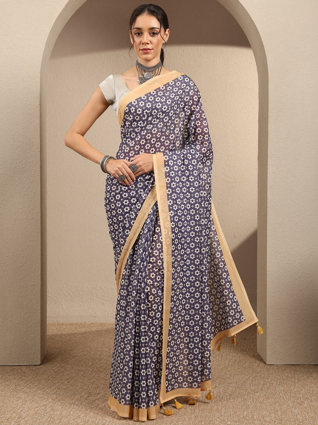 Lavender Printed Georgette Saree With Unstitched Blouse Piece