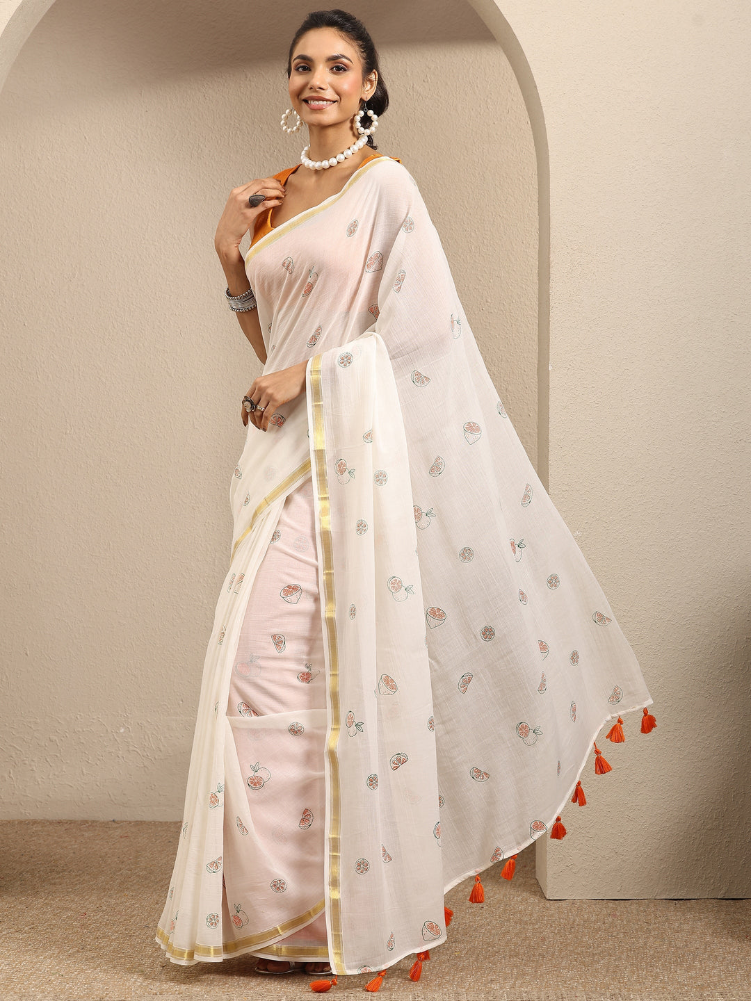 Off White Printed Cotton Blend Saree With Unstitched Blouse Piece