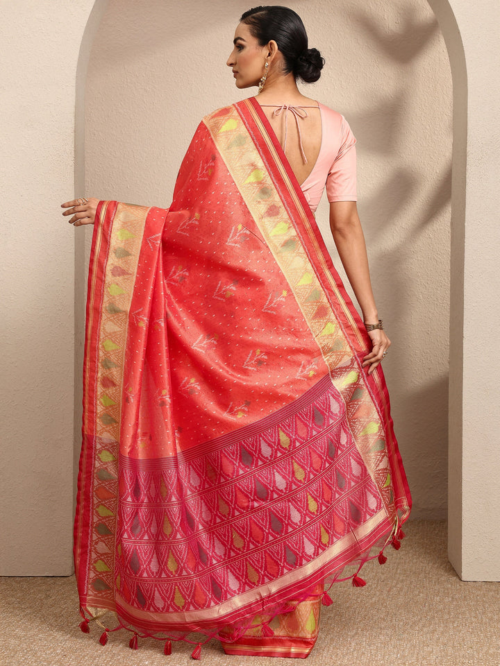 Coral Woven Design Banarsi Silk Blend Saree With Unstitched Blouse Piece