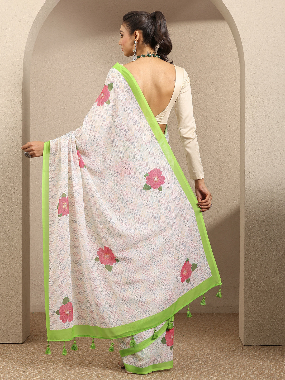 Multi Geometric Printed Cotton Blend Saree With Unstitched Blouse Piece
