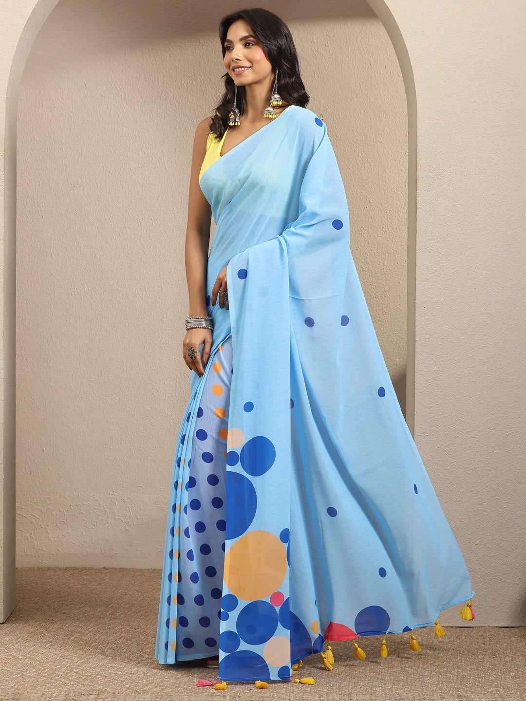 Blue Geometric Printed Georgette Saree With Unstitched Blouse Piece