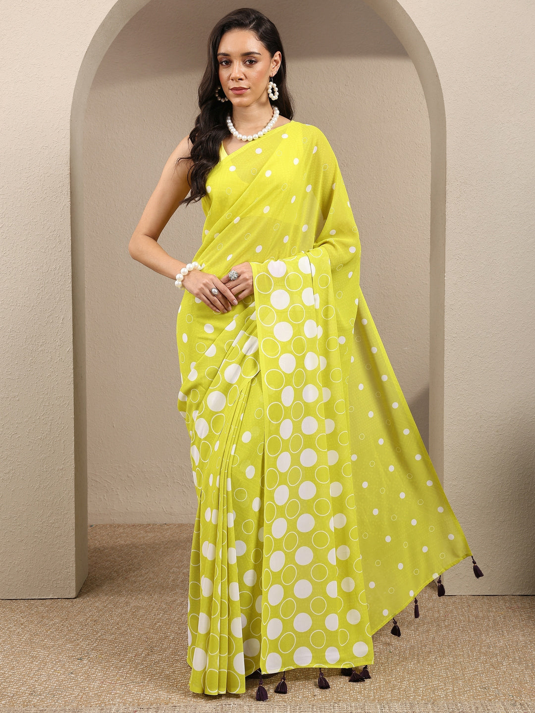 Green Geometric Printed Georgette Saree With Unstitched Blouse Piece