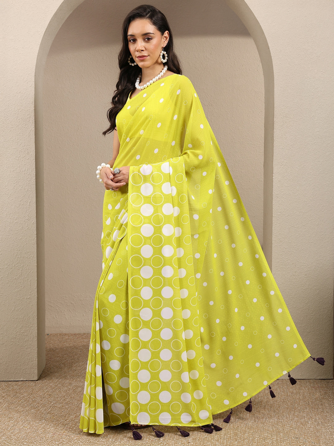 Green Geometric Printed Georgette Saree With Unstitched Blouse Piece