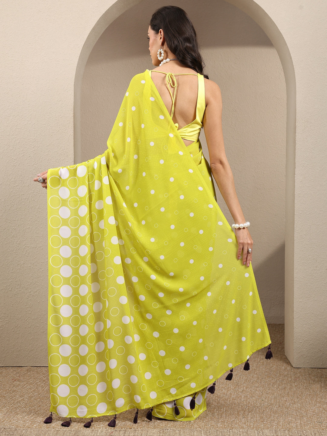Green Geometric Printed Georgette Saree With Unstitched Blouse Piece