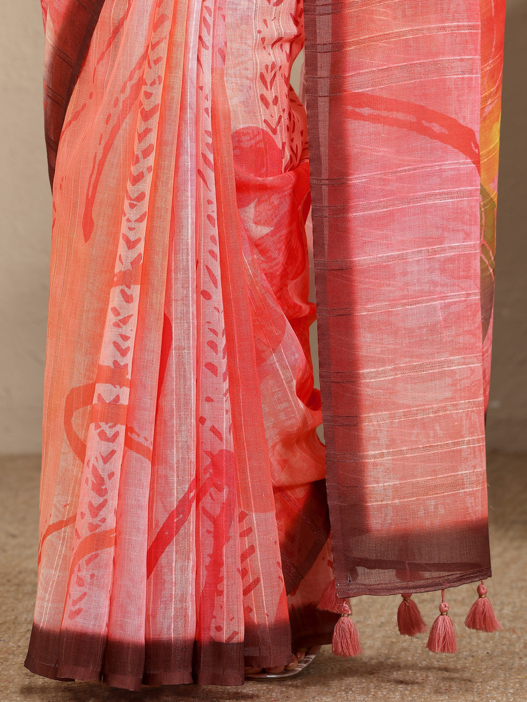Pink Printed Cotton Blend Saree With Unstitched Blouse Piece