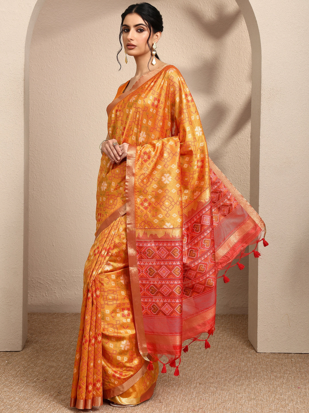 Mustard Woven Design Banarsi Silk Blend Saree With Unstitched Blouse Piece