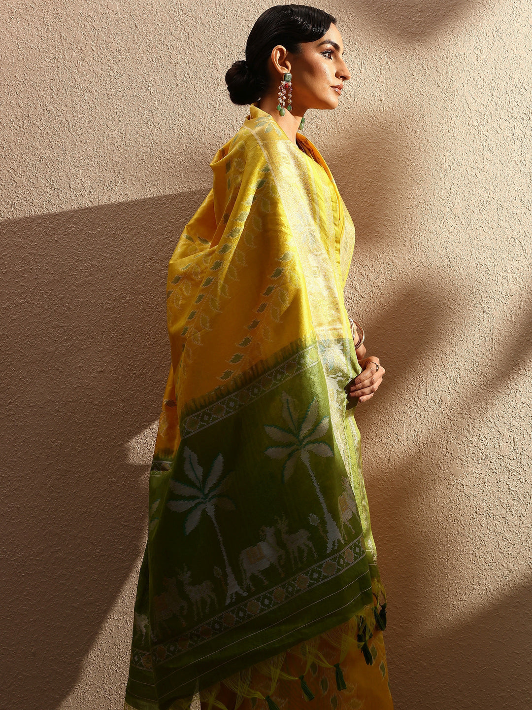 Mustard Woven Design Banarsi Silk Blend Saree With Unstitched Blouse Piece