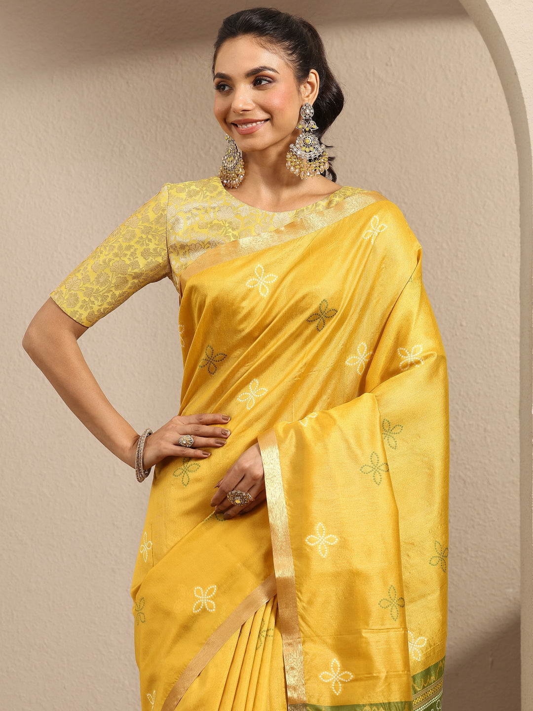 Mustard Woven Design Silk Blend Saree With Unstitched Blouse Piece