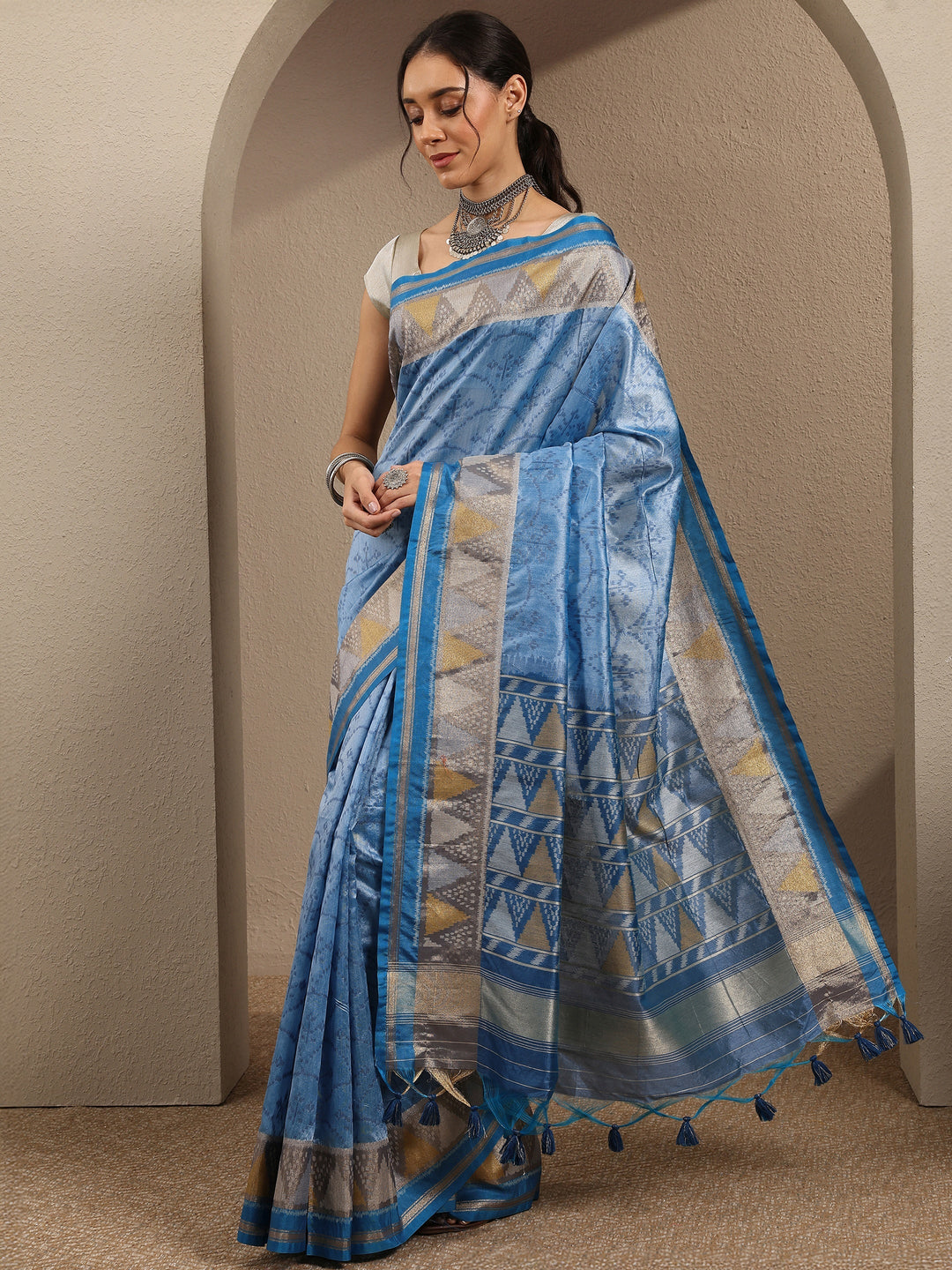 Blue Woven Design Silk Blend Saree With Unstitched Blouse Piece