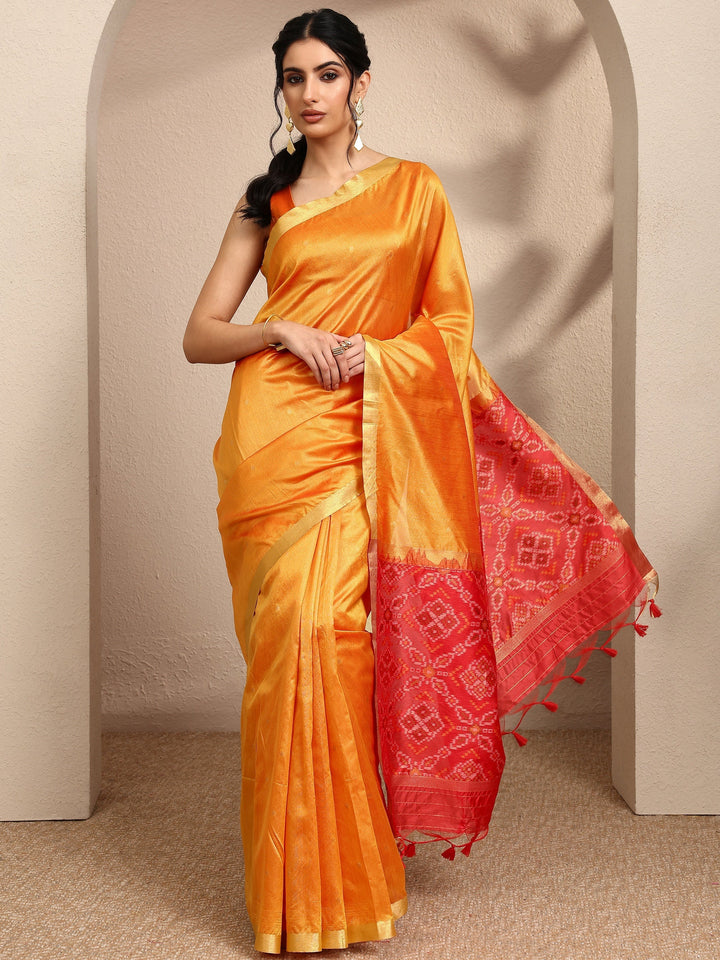 Red Woven Design Banarsi Silk Blend Saree With Unstitched Blouse Piece
