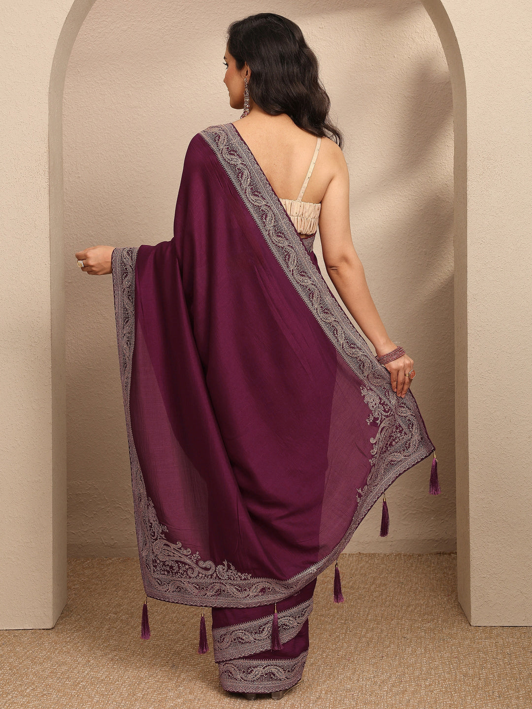 Maroon Solid Georgette Saree With Unstitched Blouse Piece