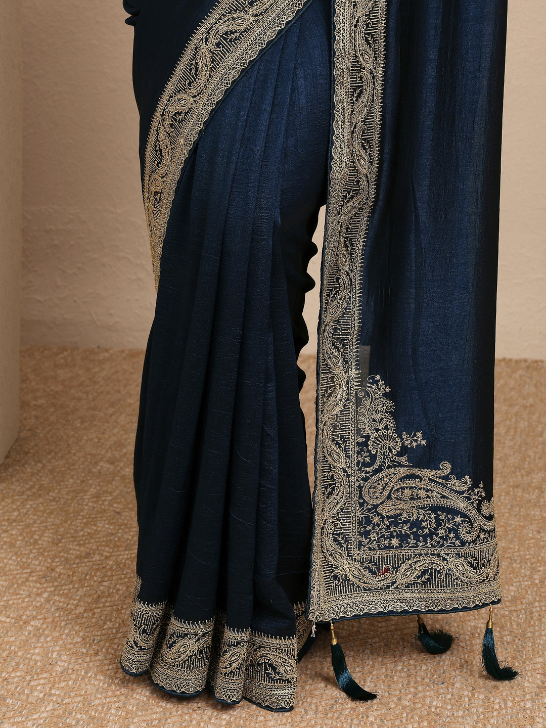 Blue Solid Georgette Saree With Unstitched Blouse Piece