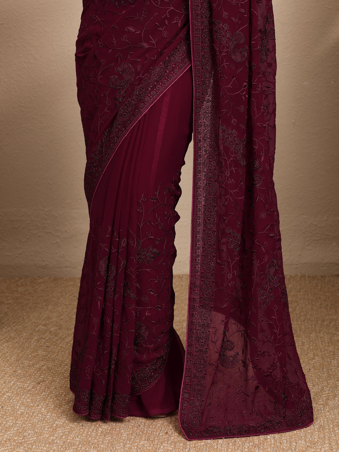 Maroon Embroidered Silk Blend Saree With Unstitched Blouse Piece