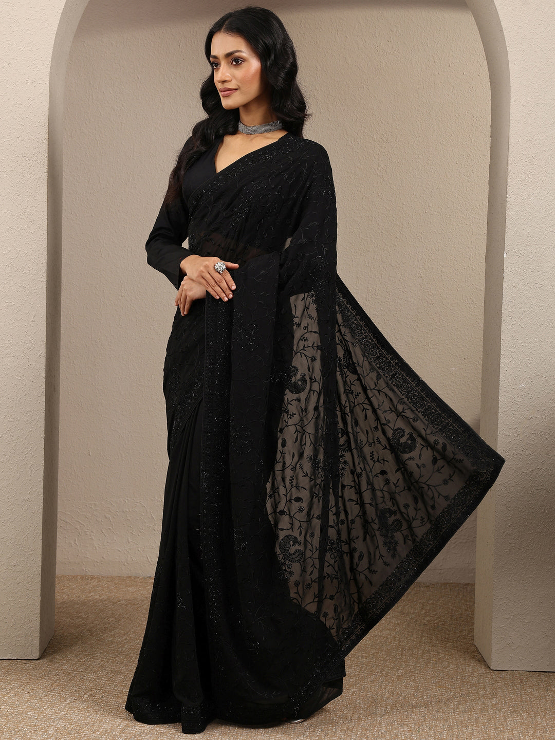 Black Embroidered Silk Blend Saree With Unstitched Blouse Piece