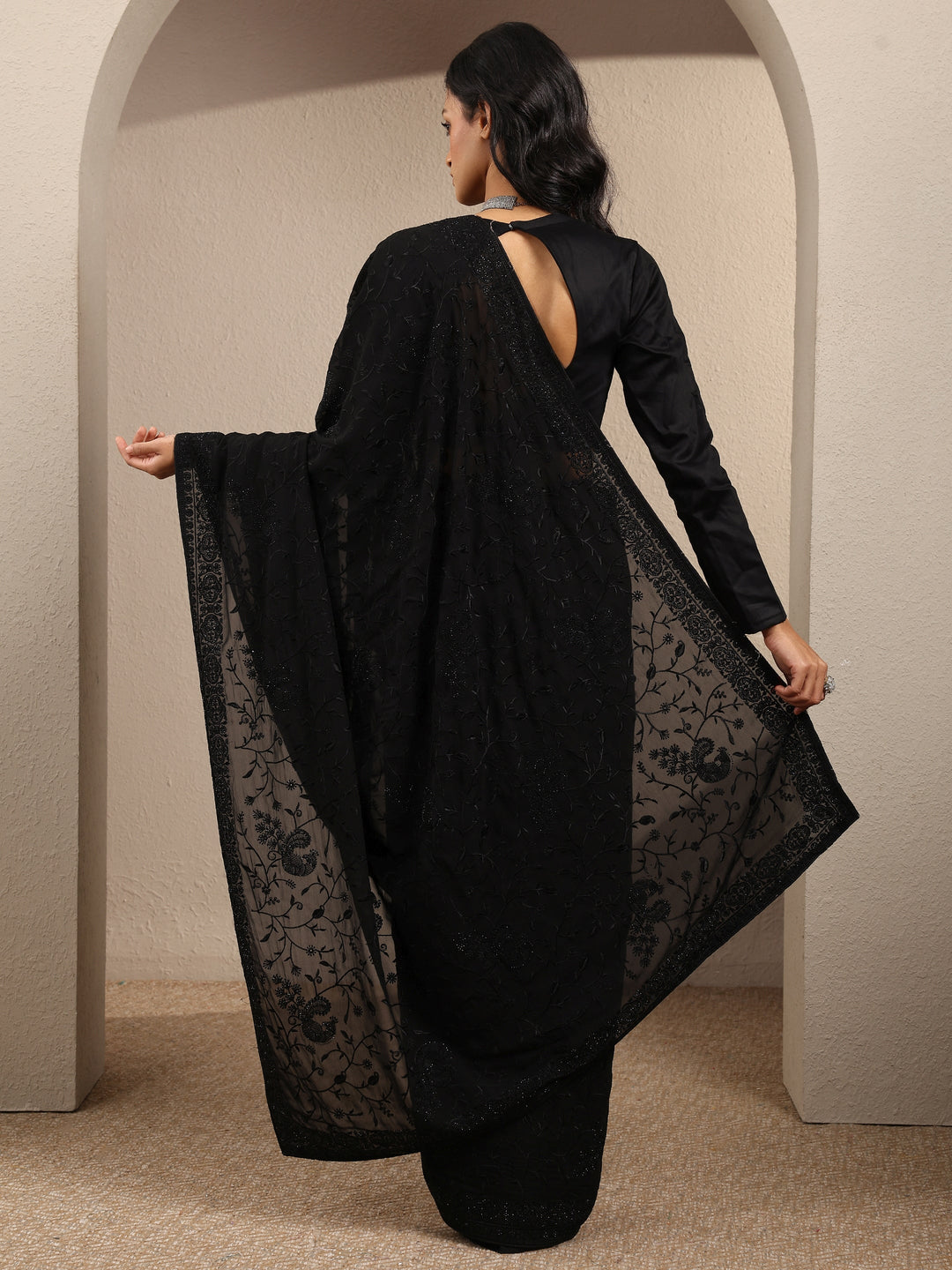 Black Embroidered Silk Blend Saree With Unstitched Blouse Piece