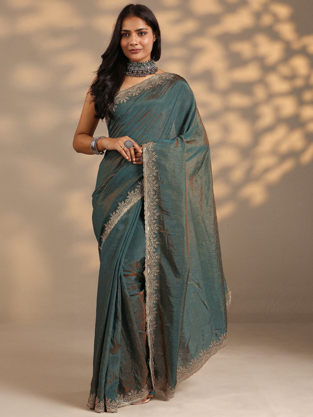 Blue Embellished Silk Blend Saree With Unstitched Blouse Piece