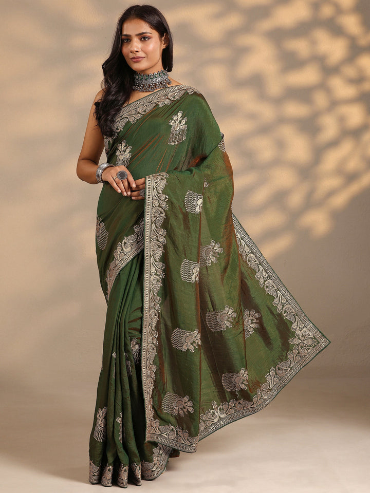 Green Embroidered Organza Saree With Unstitched Blouse Piece