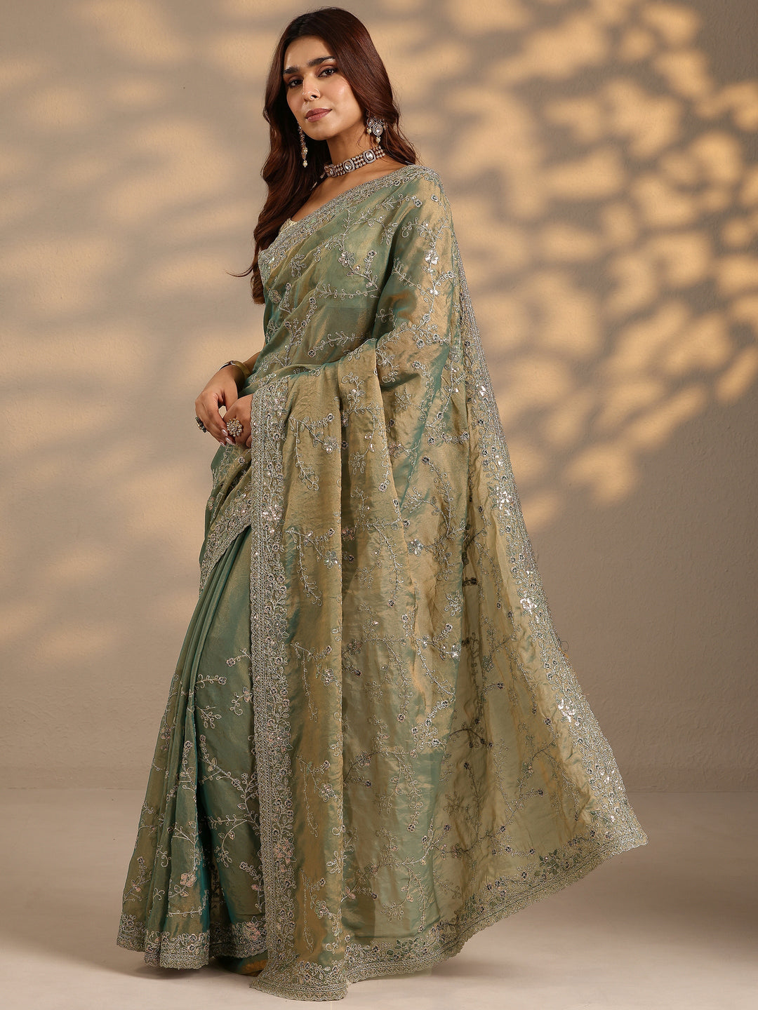 Green Embroidered Organza Saree With Unstitched Blouse Piece