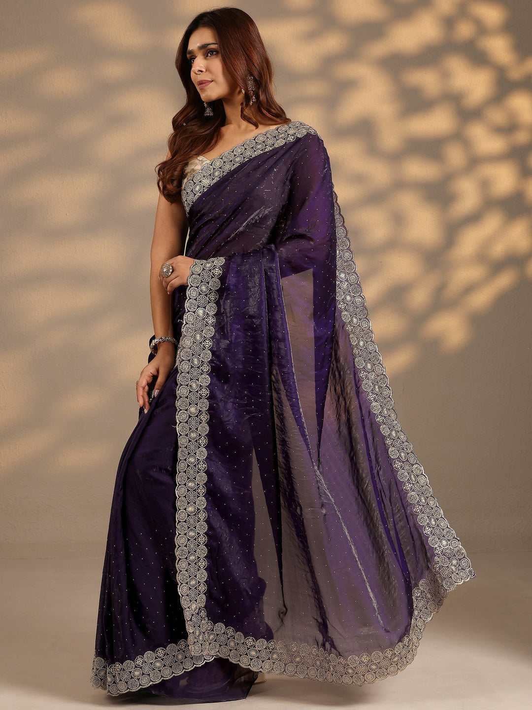 Purple Embellished Silk Blend Saree With Unstitched Blouse Piece