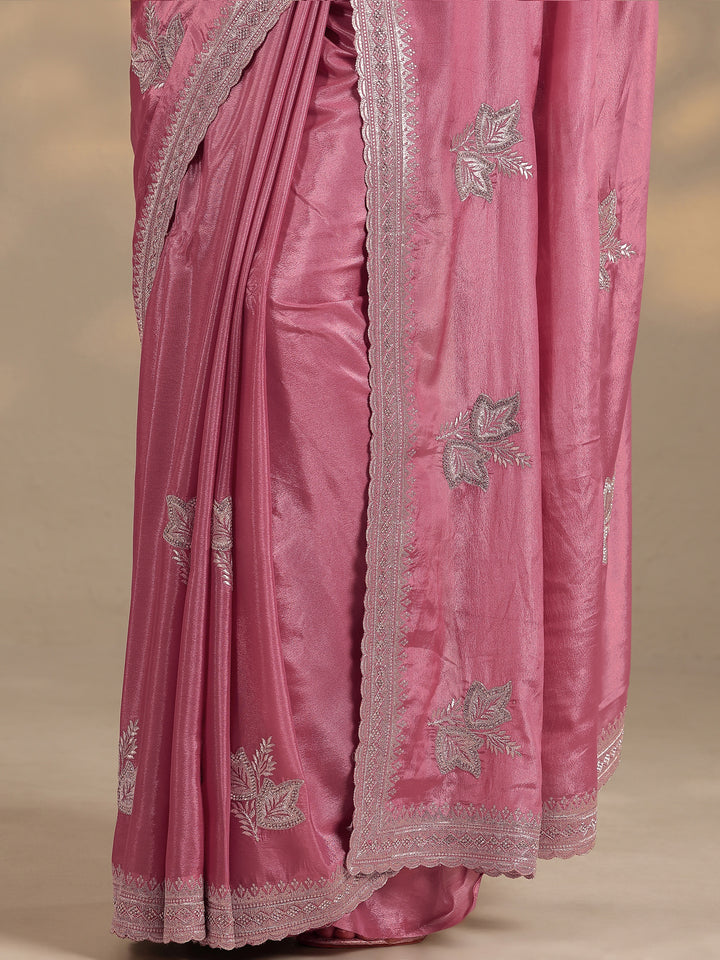 Peach Embellished Silk Blend Saree With Unstitched Blouse Piece