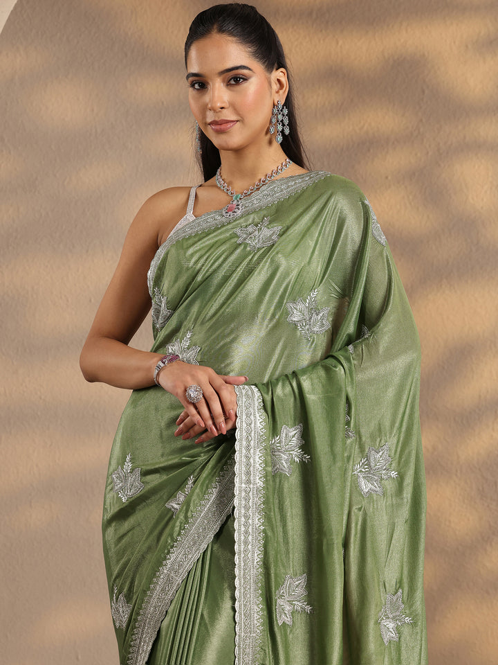 Green Embellished Silk Blend Saree With Unstitched Blouse Piece