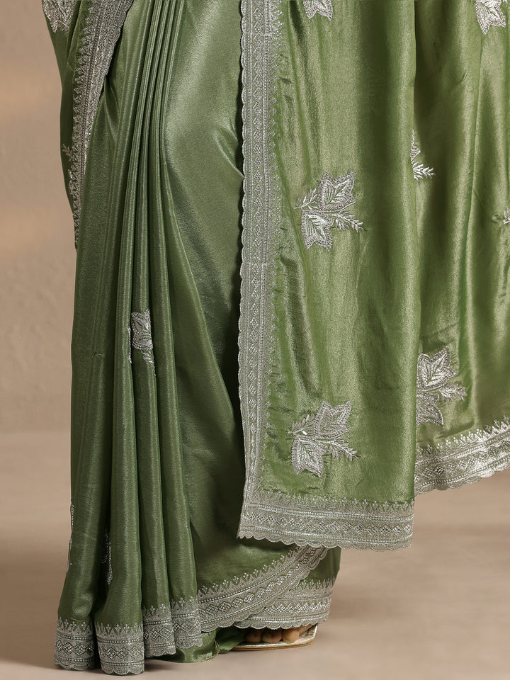 Green Embellished Silk Blend Saree With Unstitched Blouse Piece
