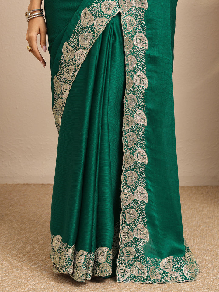 Green Solid Silk Blend Saree With Unstitched Blouse Piece