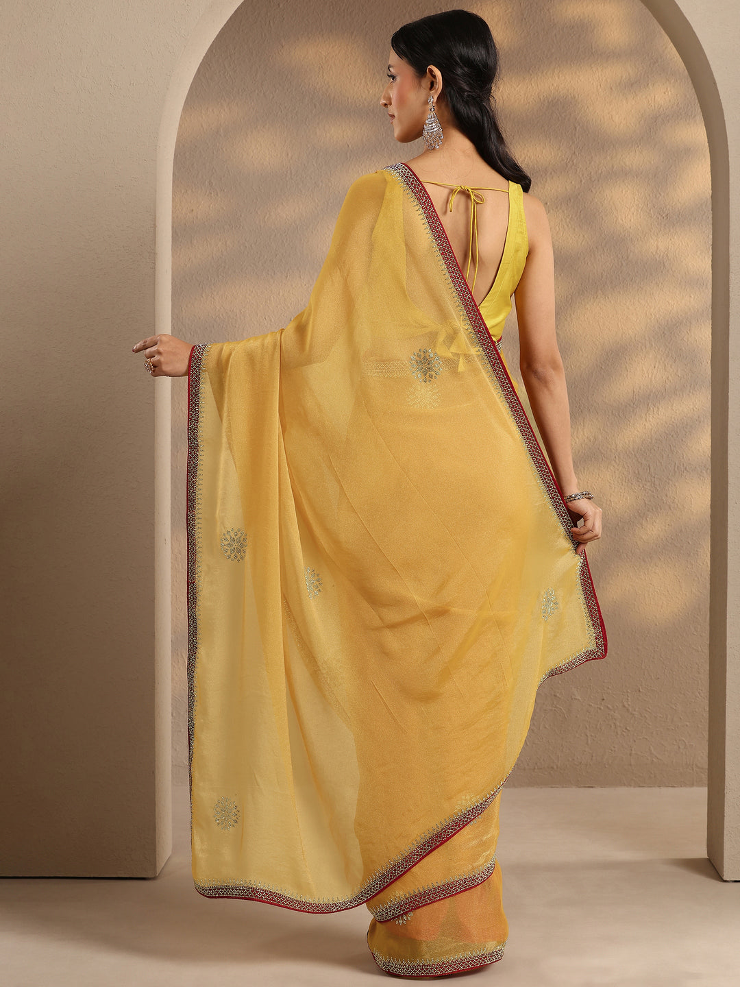Yellow Embellished Organza Saree With Unstitched Blouse Piece