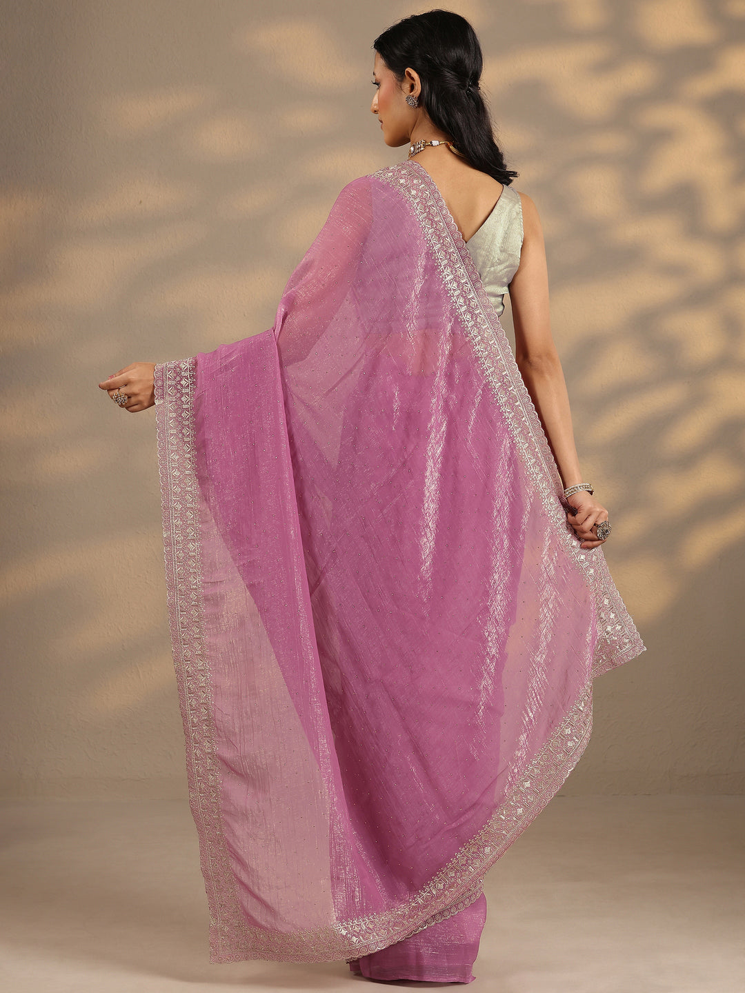 Mauve Embellished Silk Blend Saree With Unstitched Blouse Piece