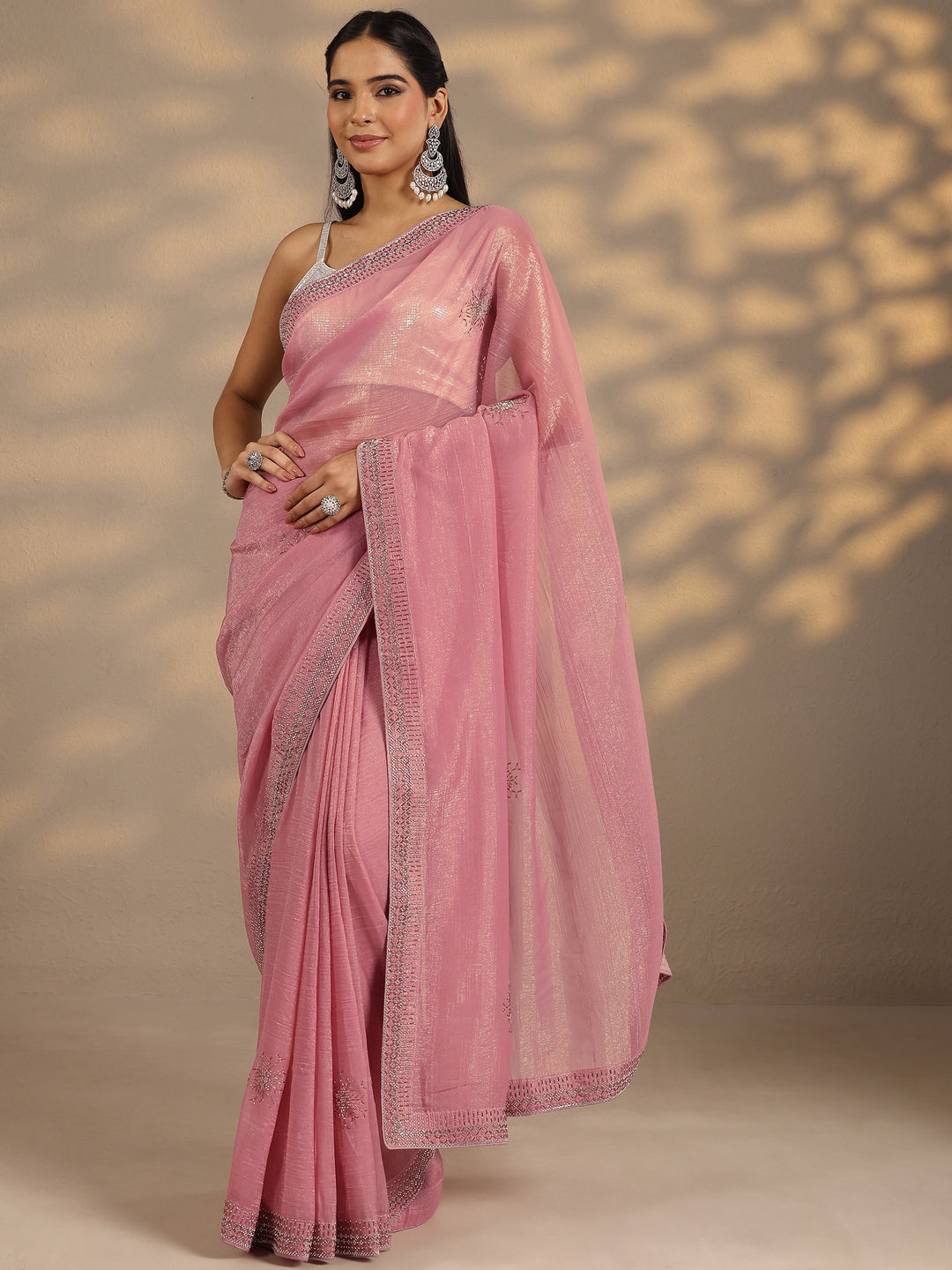 Peach Embellished Silk Blend Saree With Unstitched Blouse Piece