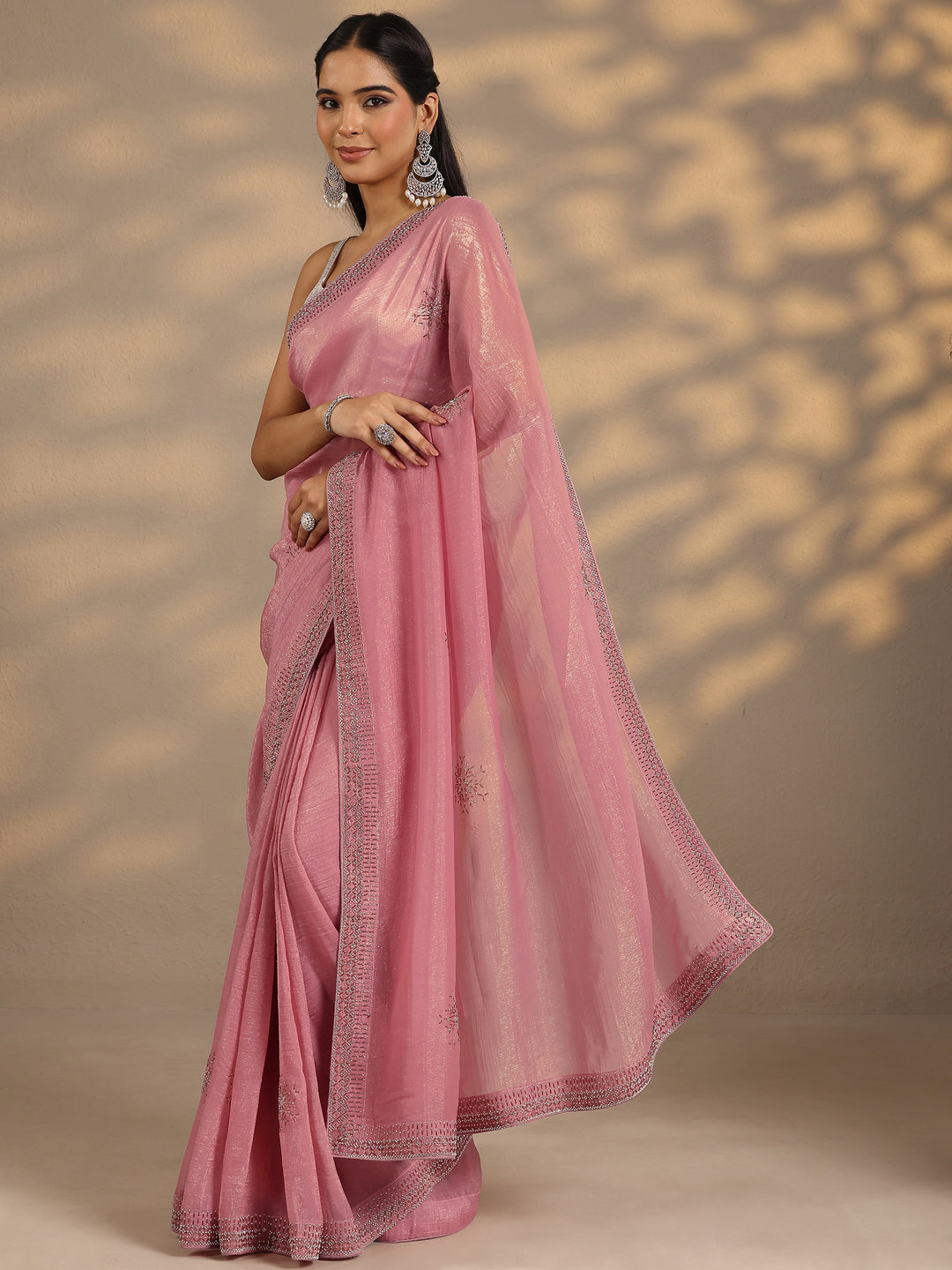Peach Embellished Silk Blend Saree With Unstitched Blouse Piece