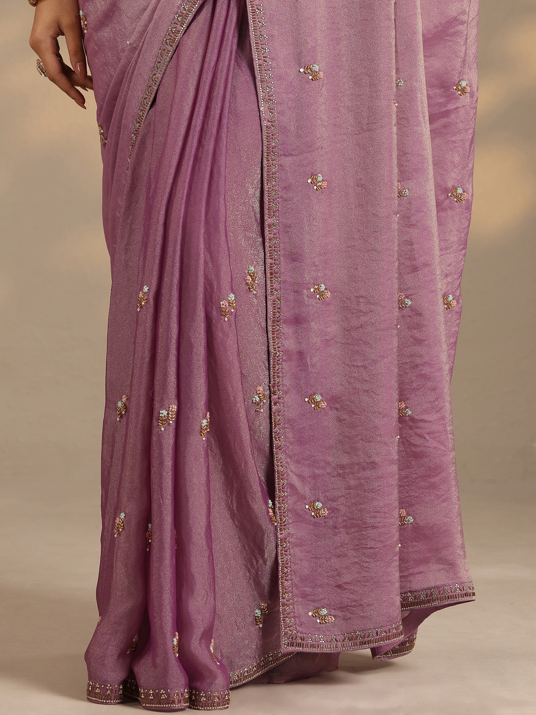 Purple Embellished Silk Blend Saree With Unstitched Blouse Piece