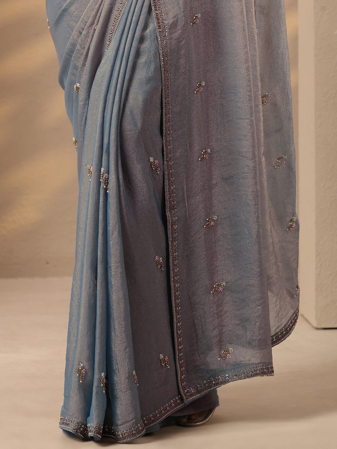 Blue Embellished Silk Blend Saree With Unstitched Blouse Piece