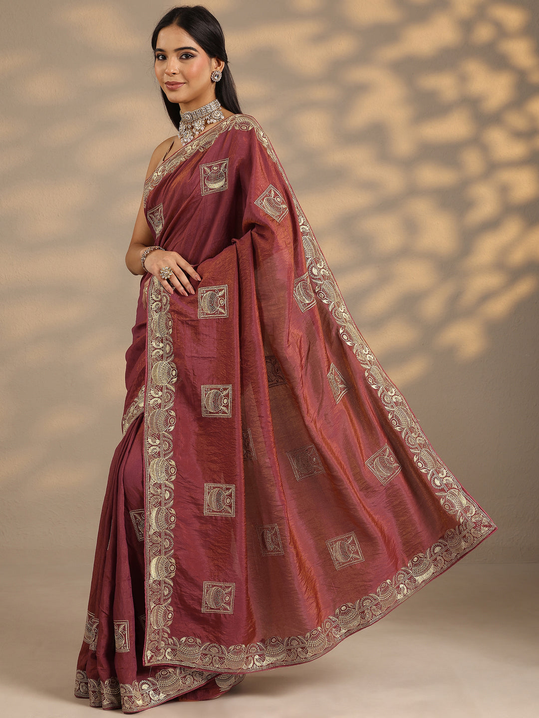 Pink Embellished Silk Blend Saree With Unstitched Blouse Piece
