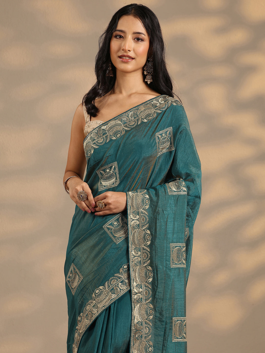 Blue Embellished Silk Blend Saree With Unstitched Blouse Piece